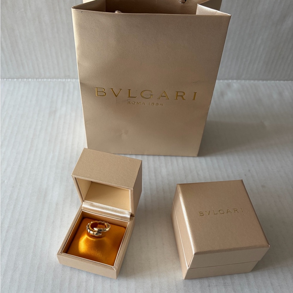 Bvlgari Serpenti Viper18k Yellow Gold Wrap Ring
USsize of approximately3.5to4.25 - Picture 4 of 16